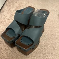 Rare UGG Eckhaus Latta Squid Women's blue Leather Platform Sandals, Size 9