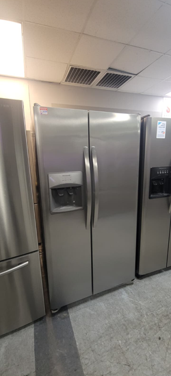 Frigidaire Side‑by‑Side Fridge – Stainless, Ice/Water Dispenser