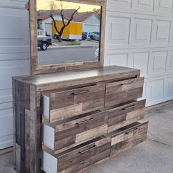 DRESSER WITH MIRROR
