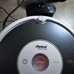 I Robot Roomba Works Great Just Needs A New Battery The Battery’s Are About 25 To 30 Bucks On Amazon