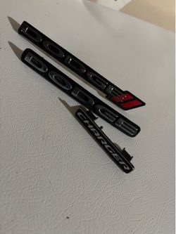 Dodge emblems