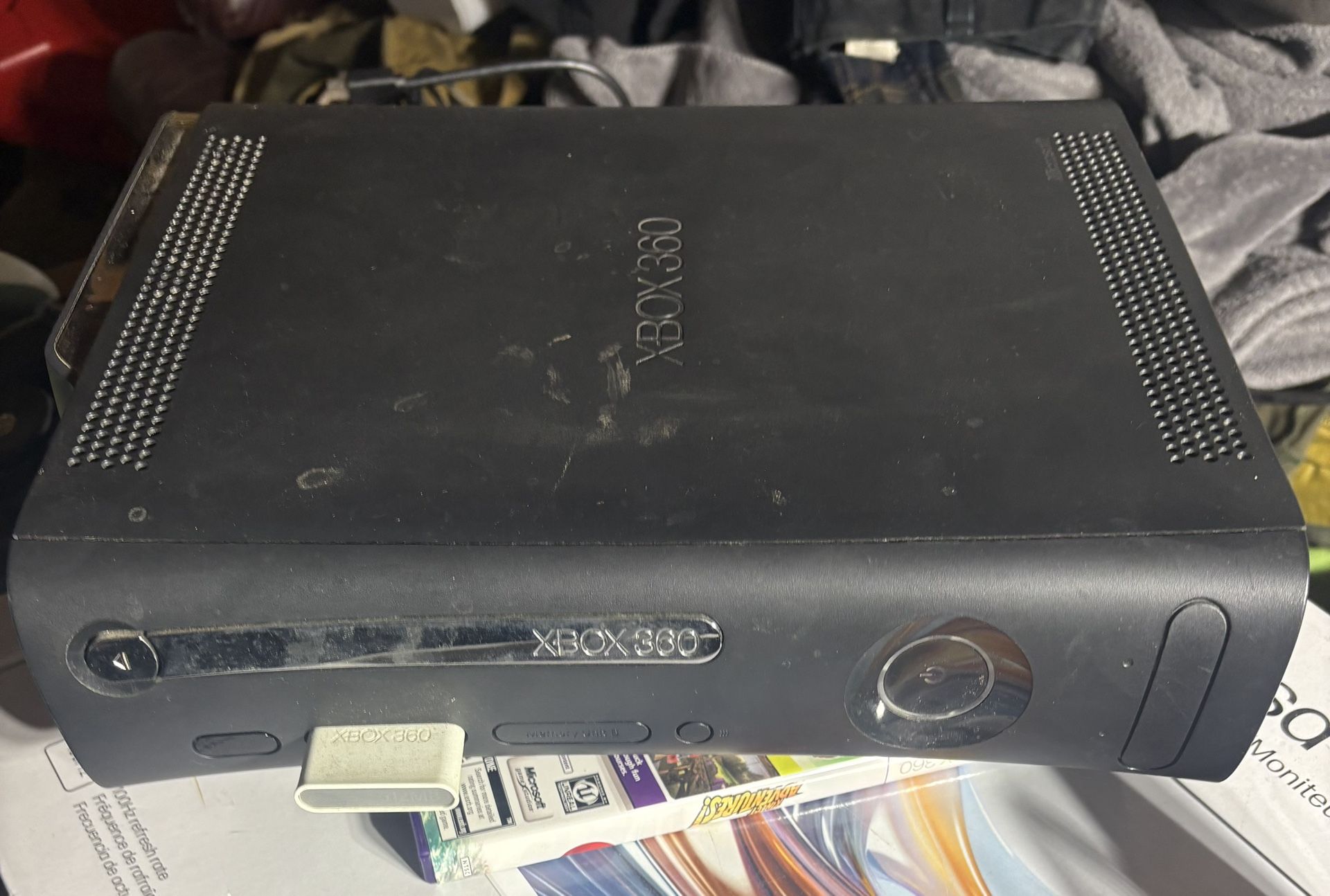 Used Xbox 360 120GB W XBOX360 Kinect