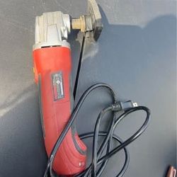 Chicago Electric Oscillating Multi Tool 62279 Corded Multifunction Tool w Sanding Pad