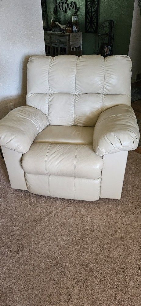 Recliner. Great Condition