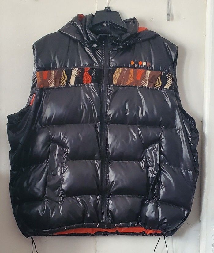 COOGI Men's Puffy Vest. Great Condition. Non Smoker 