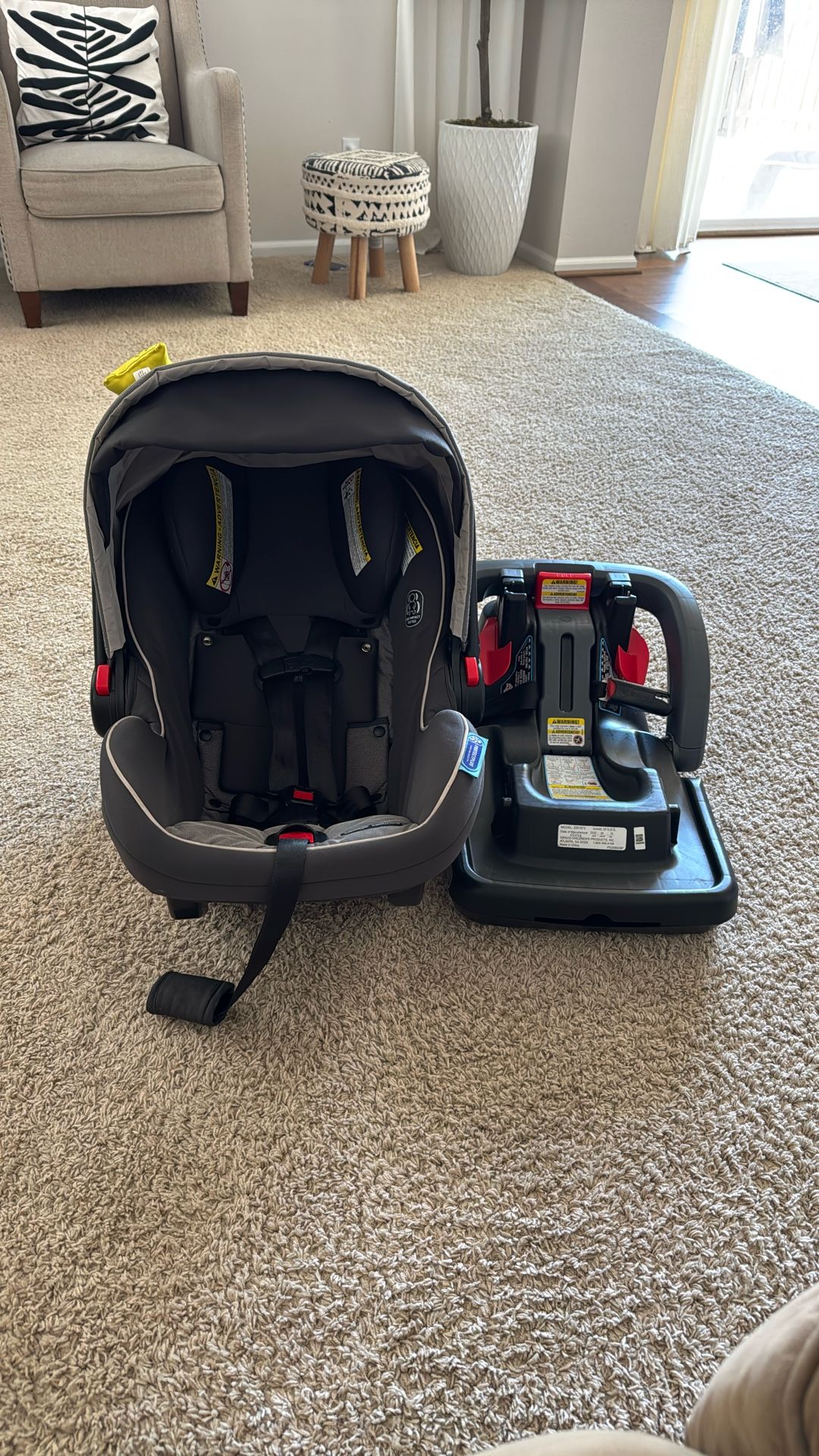 Graco Car Seat Barely Used