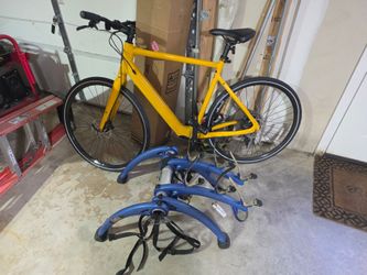 Momentum Voya E+ 3 electric commuter bike