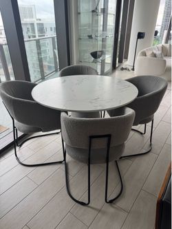 dining room set