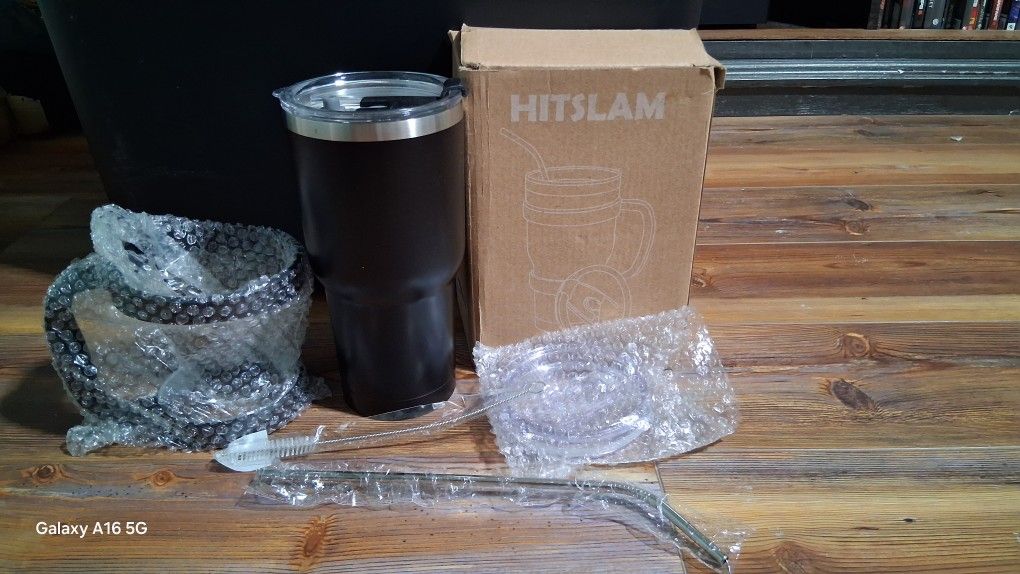 30oz vacuum insulated Tumblr (black)