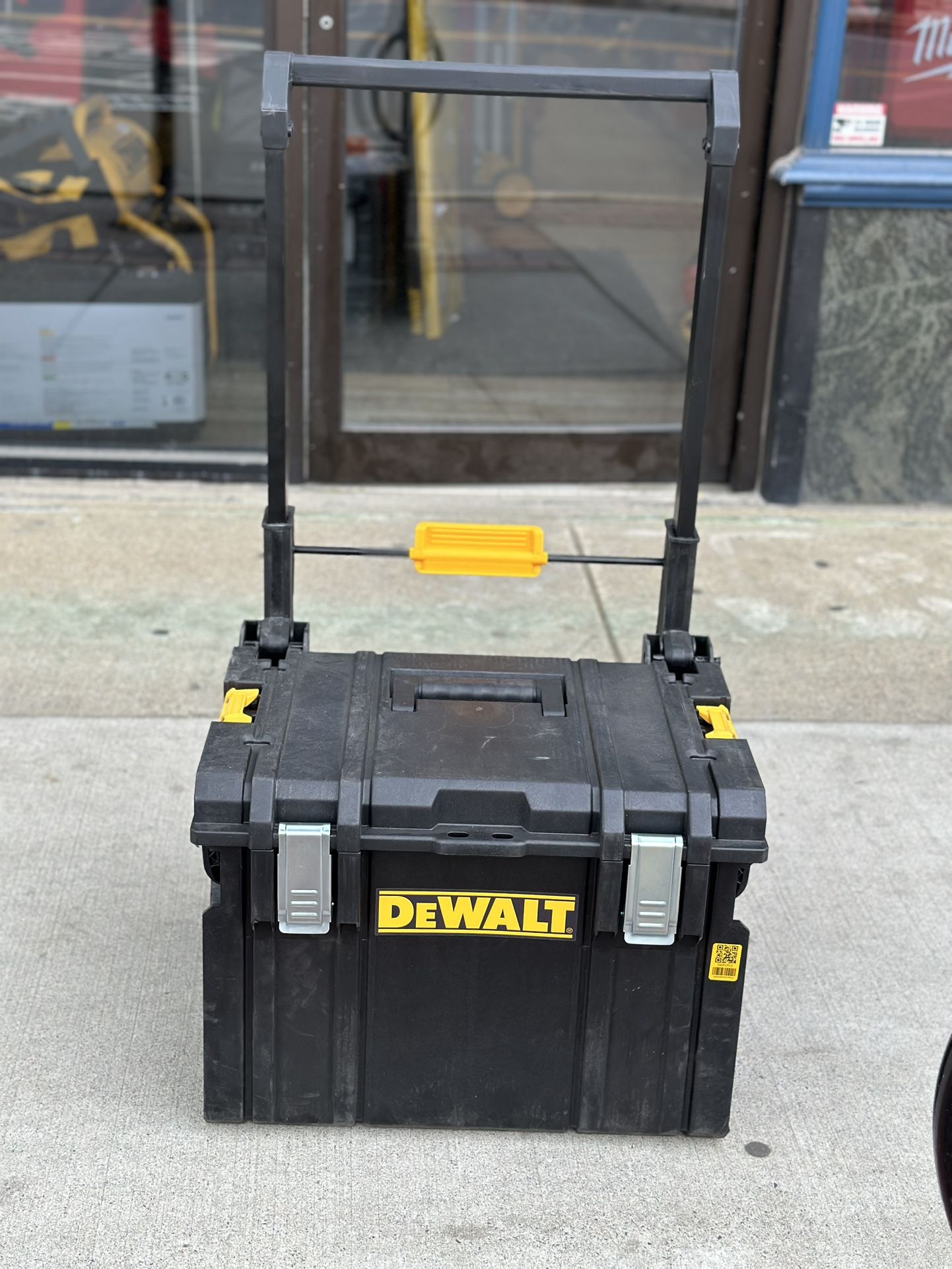 Dewalt Rolling Tool Box