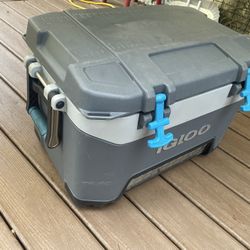 Igloo 50qt iMX Ice Chest
