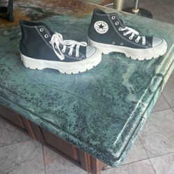 Women Converse Size 7.5 $25