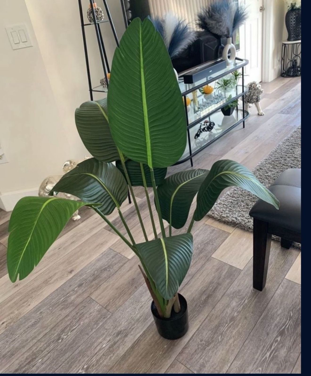 Retty Artificial Plant 4 Ft Tall ! Brand New ( Ask For Price)