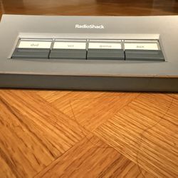 Radio Shack 15-1983 4 WAY AUDIOVIDEO SELECTOR (Like New)