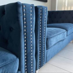 COUCH & LOVE SEAT