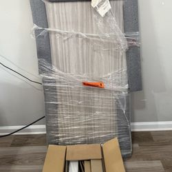 Automatic Self-Ajustable Desk