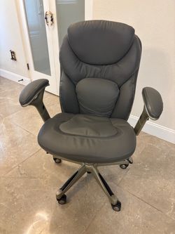 Office Chair – Excellent Condition  Comfortable,  seat