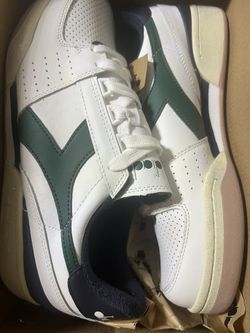 Diadora