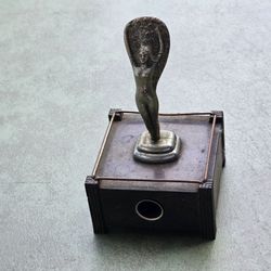 Parker/Dunhill Silent Flame Table Lighter
Sally Rand Nude Statuette. Aphrodite. Missing wand.