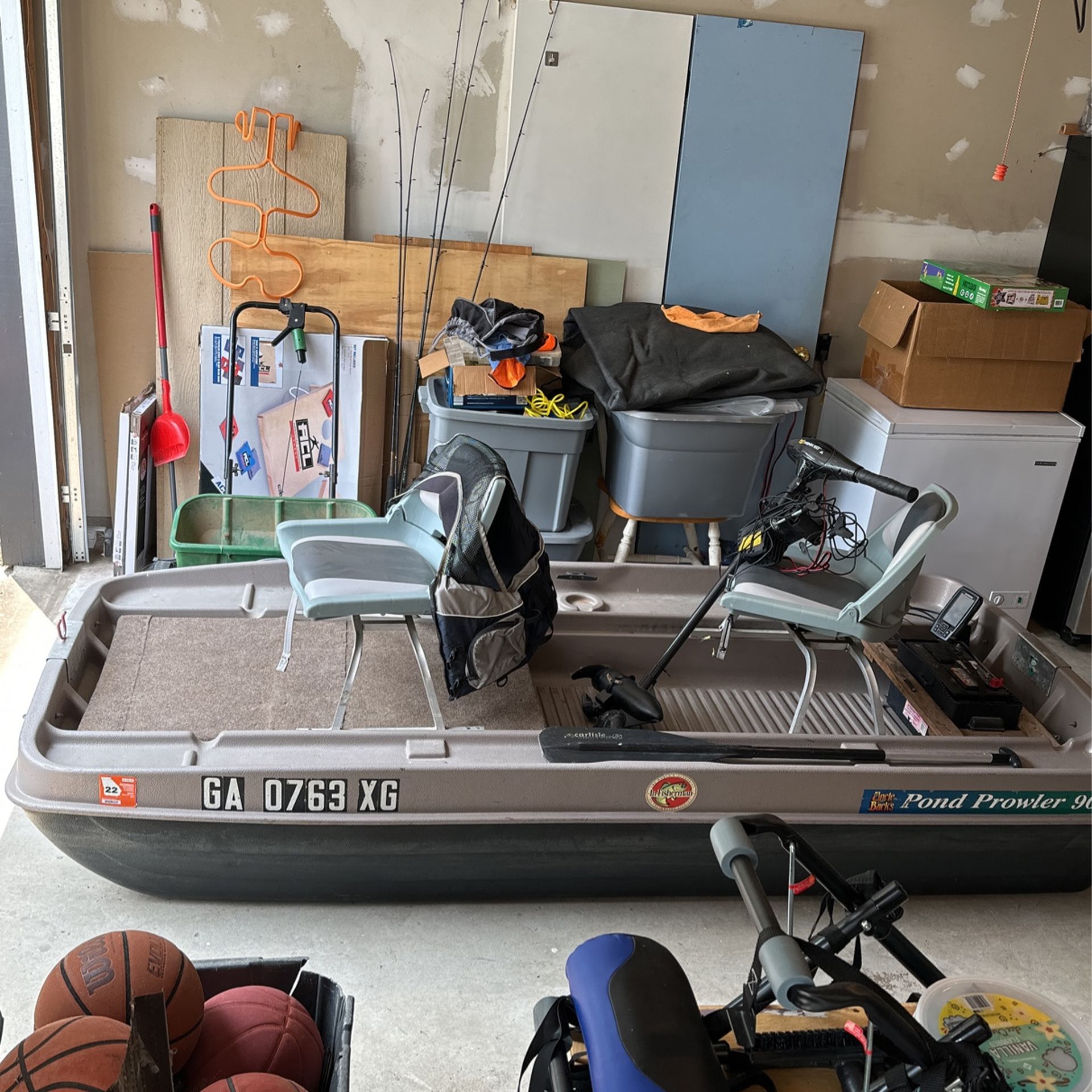 CHARLOMA POND PROWLER 90, 8 FT- 11 IN