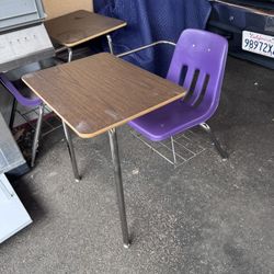 Adult/children’s Desk $40 . Pick Up In Banning 