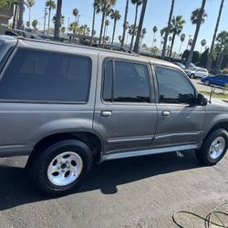 2006 Ford Explorer