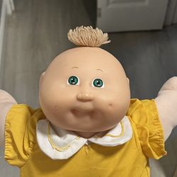 Vintage Cabbage Patch Kid dolls 1(contact info removed) #CabbgePatch #Vintage #VintageCabagePatch #CabbagePatchDolls