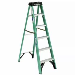 Werner FS200 Fiberglass  6-ft  TYPE 2  225lbs capacity Step Ladder NEW