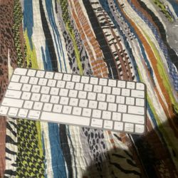 Apple keyboard
