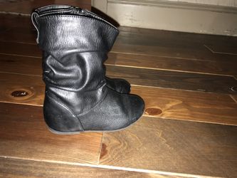 Girls boots