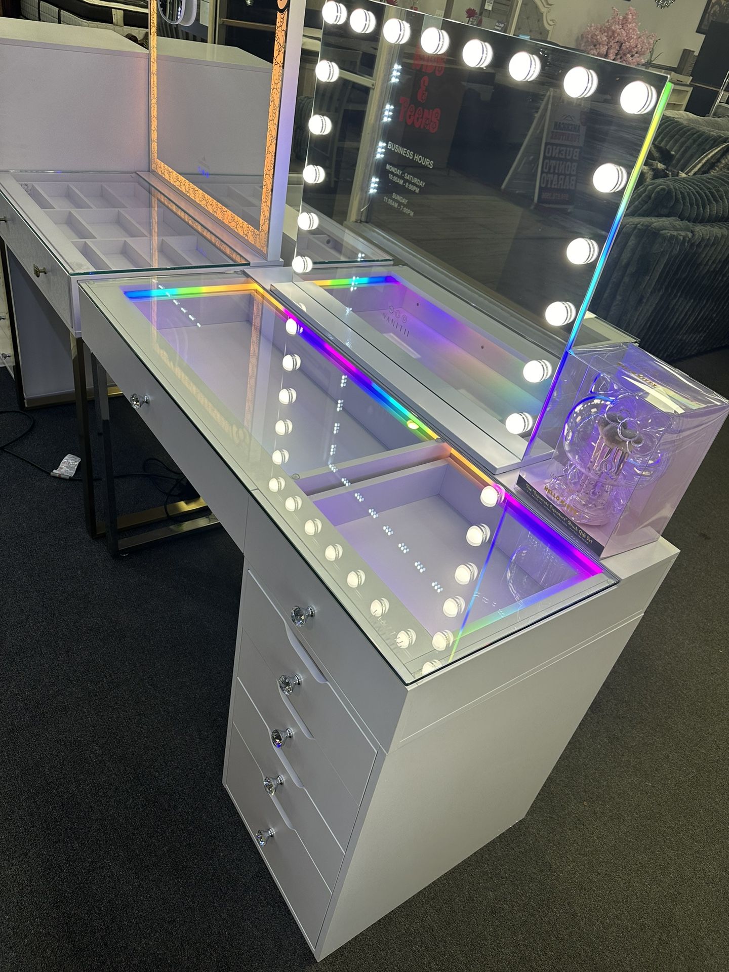 New Model Vanity Set