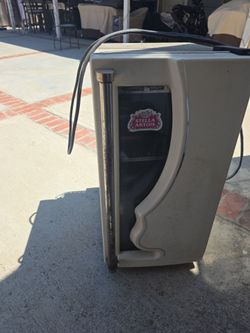 Mini fridge