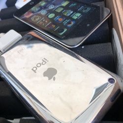 Beautiful Condition iPod Touch with Headphone Jack