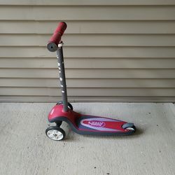 Radio Flyer childrens scooter