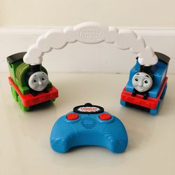 Thomas & Friends Race & Chase Remote Control - Thomas & Percy