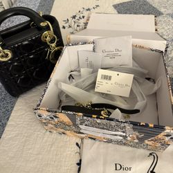 Beautiful luxury Dior bag, used but like new.