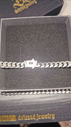 8mm cuban moissanite clasp