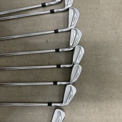 Titleist 620 CB Iron Set