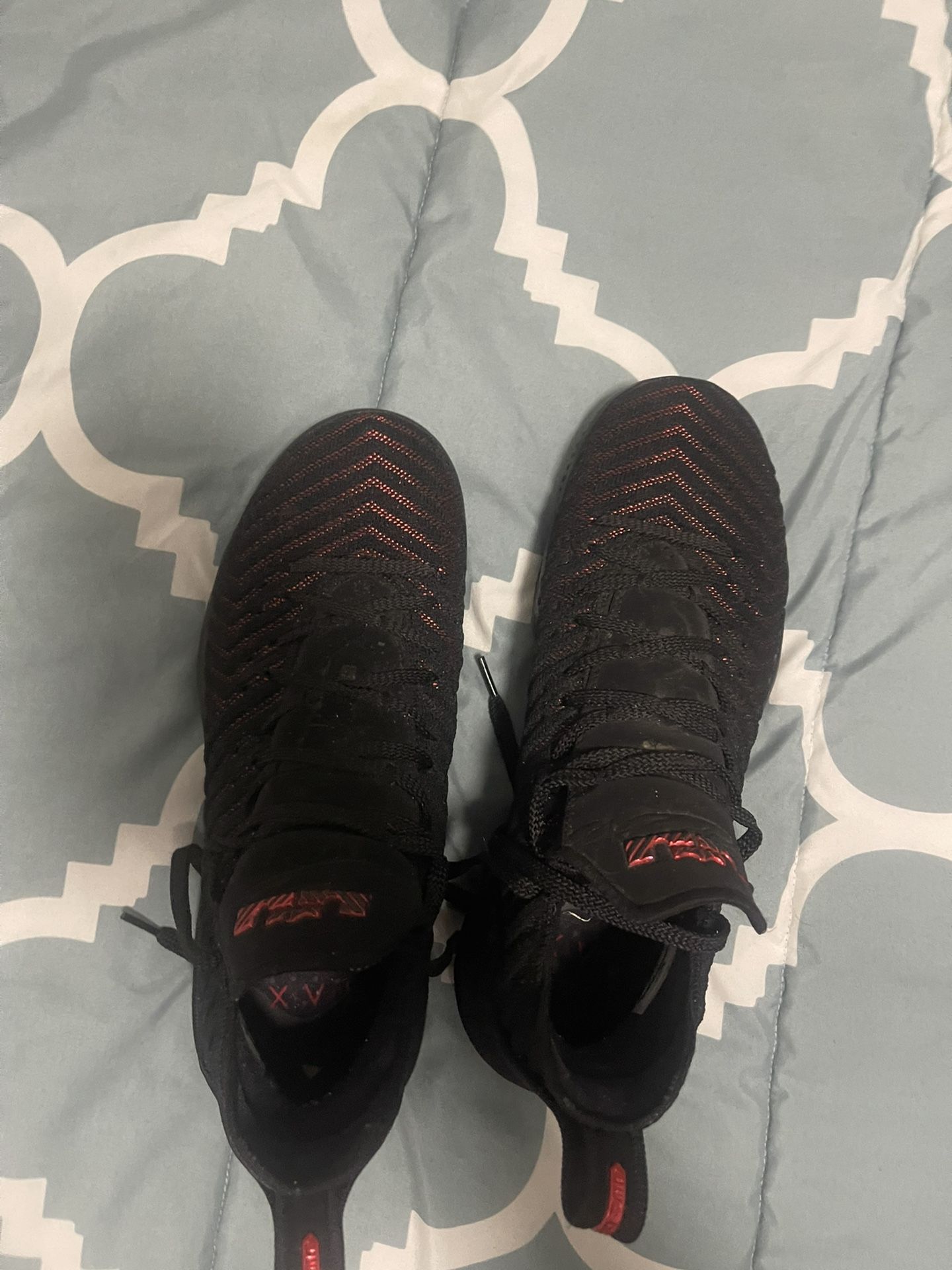 Lebron 16 Fresh bred