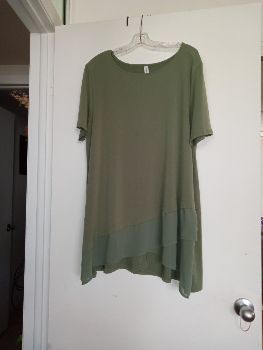 2x New Great In-style Women's Top