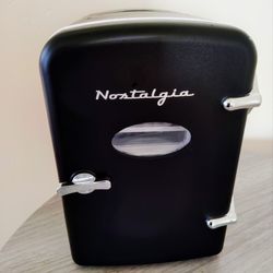Mini Fridge 20$