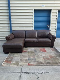 Chateau D’Ax Divali brown leather sectional