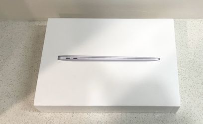 Brandnew MacBook Air 13” Early 2020