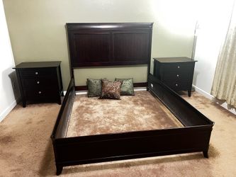 Queen Size Bed Frame and furniture