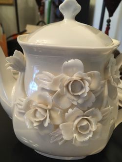 Godinger Porcelain Tea Pot