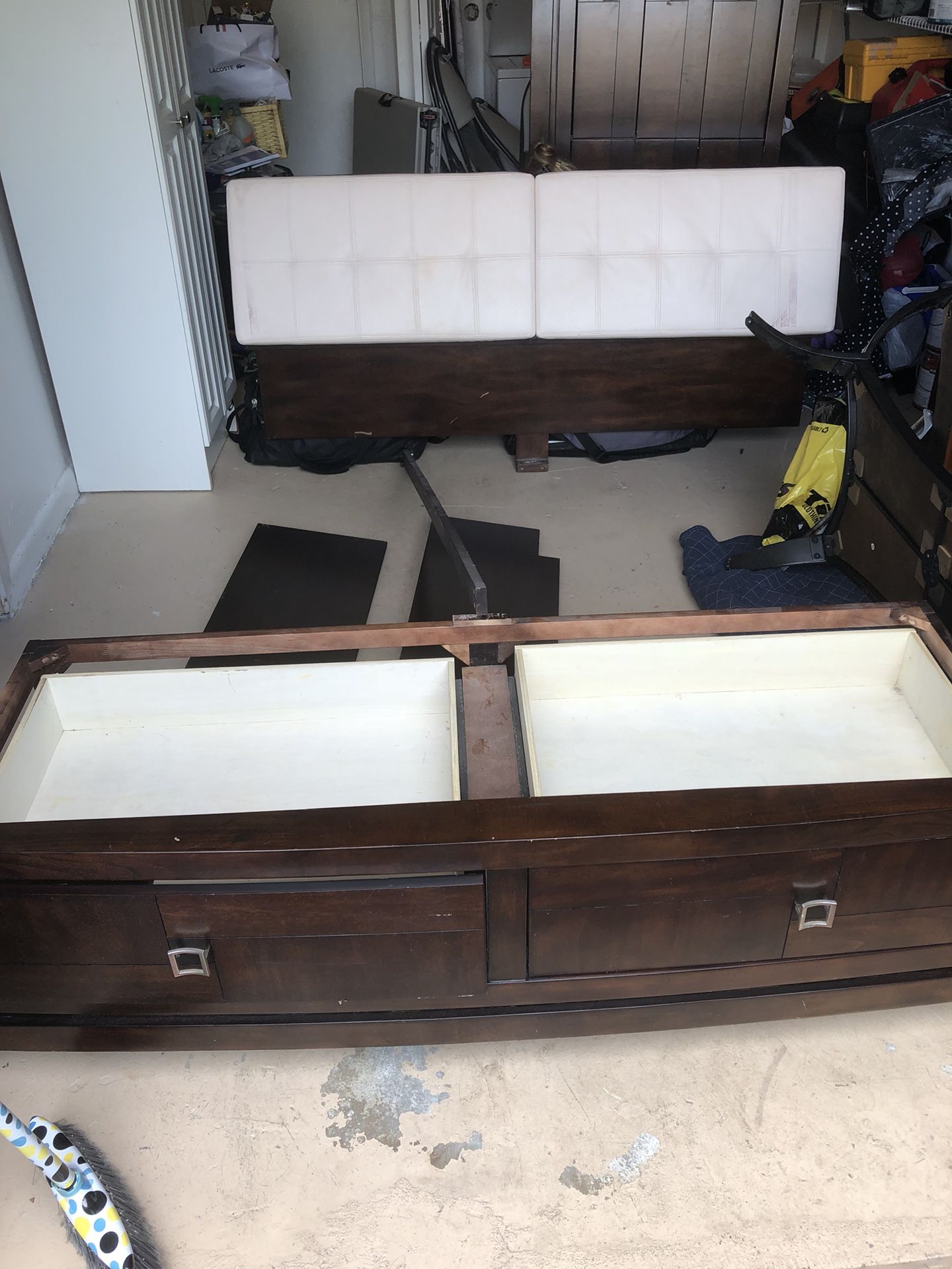 FOR FREE QUEEN NAJA EBONY BED/ EVERYTHING INCLUDED