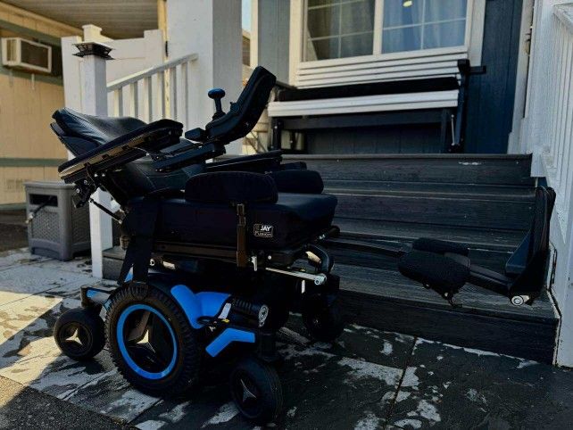 Like New Permobil M3 With Lights Power Seat Elevate (Lift)