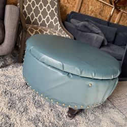 Halloways Sea Blue Ottoman D32x32"H18