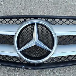 2008 2009 2010 2011 2012 MERCEDES BENZ C CLASS FRONT BUMPER GRILL GRILLE 