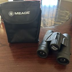 Black 10x25 Binoculars